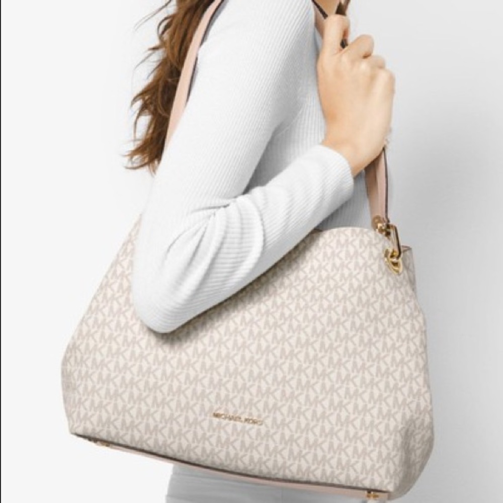 NEW Michael Kors Raven Signature Monogram Tote